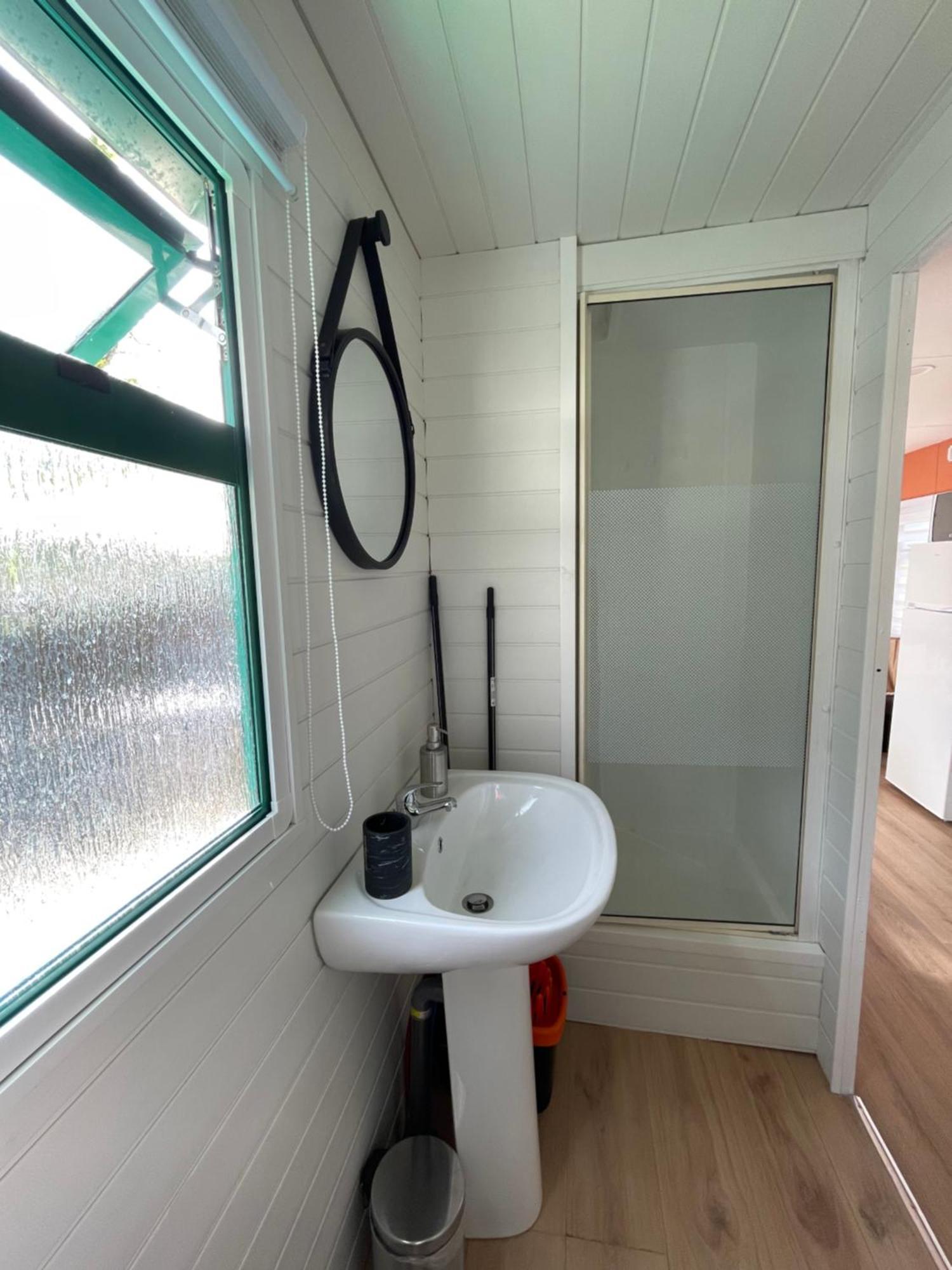 Camping Des Acacias Saint-Paulet-de-Caisson 外观 照片